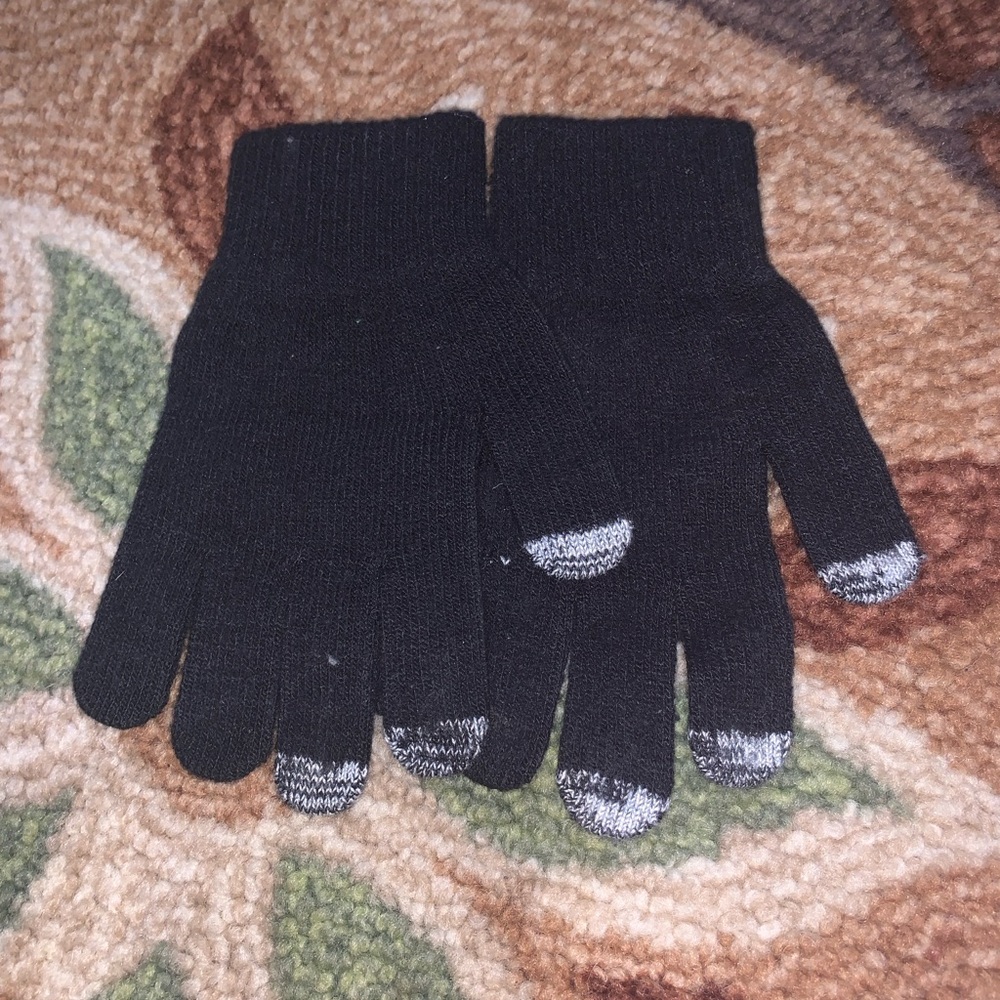 Black and Gray Touchscreen Gloves